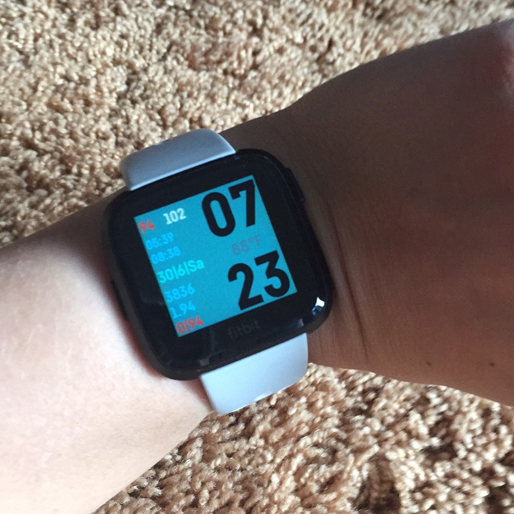 Fitbit Versa - image 4